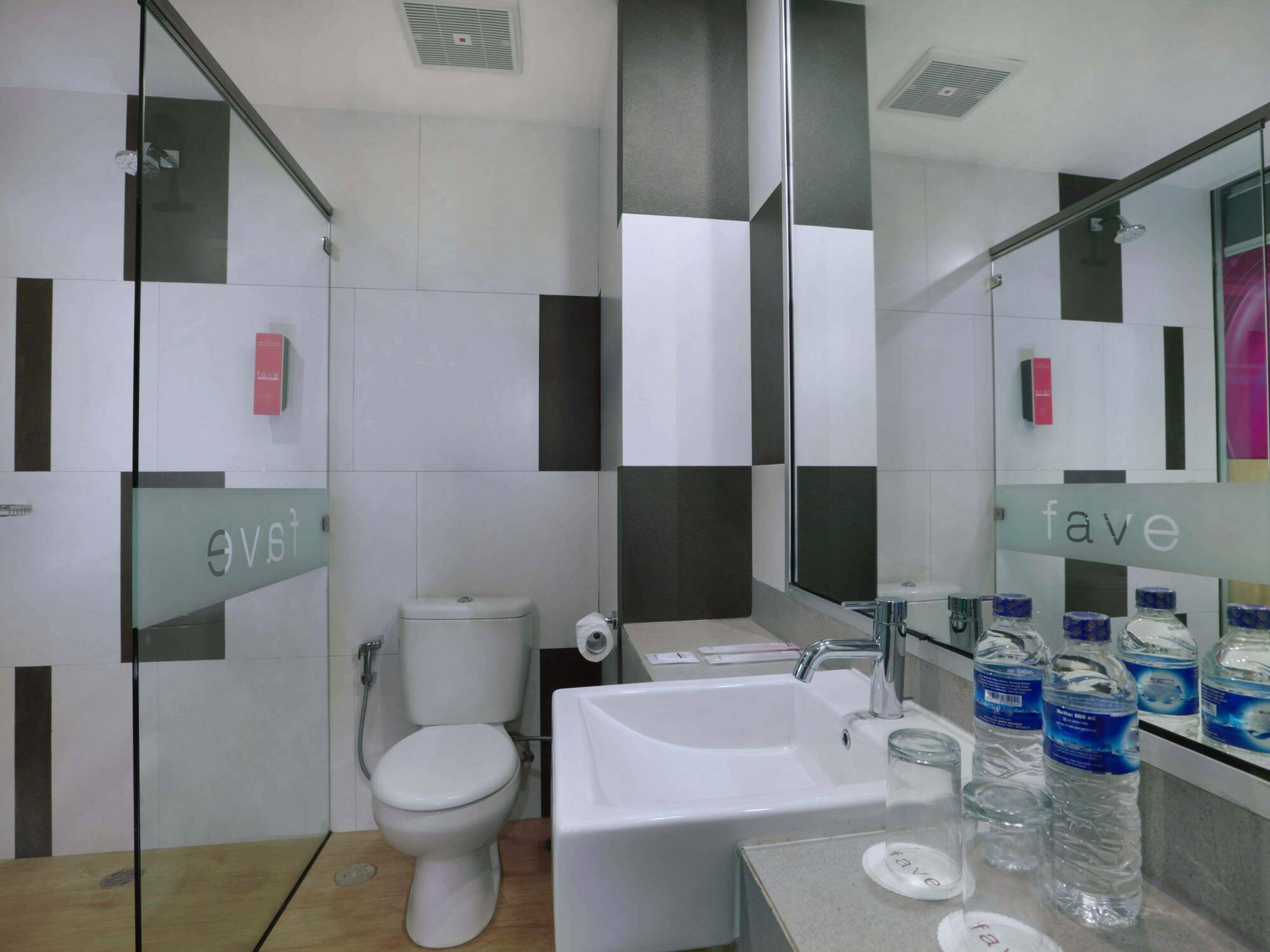 Favehotel Ahmad Yani Banjarmasin Exterior foto